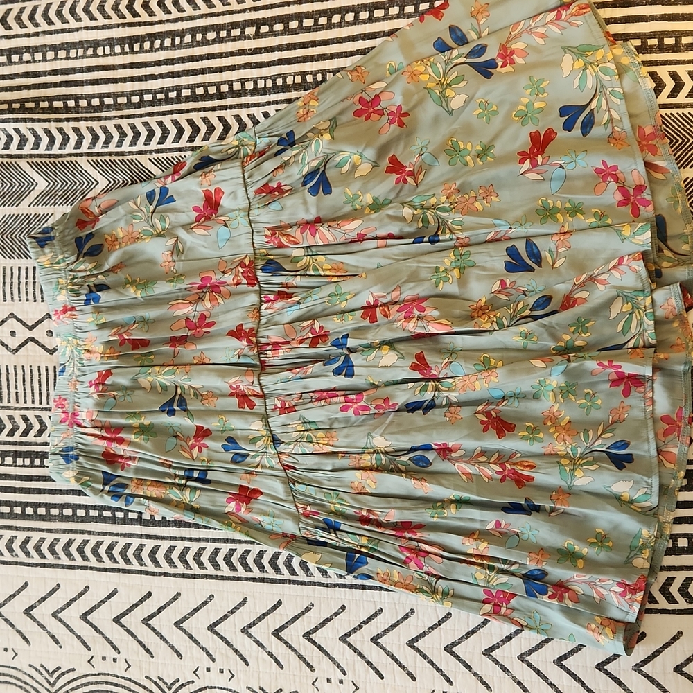 Flowery skirt